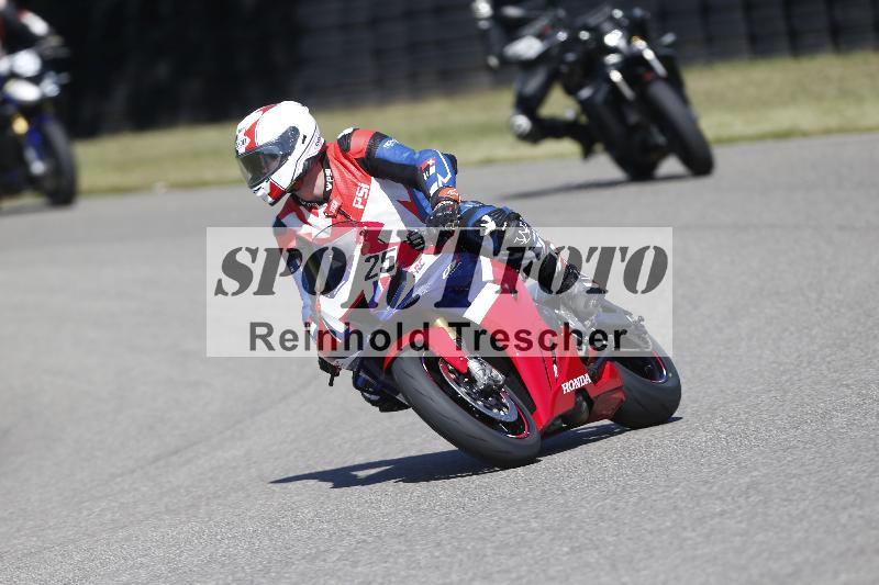 /15 22.05.2026  Plüss Moto Sport  Discover the Bike ADR /Gruppe gelb - Bike 2/25